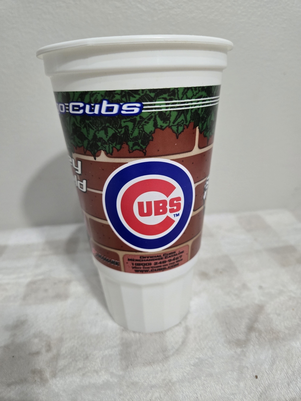 Chicago Cubs White and Red Stadium Cup - Official Team Logo